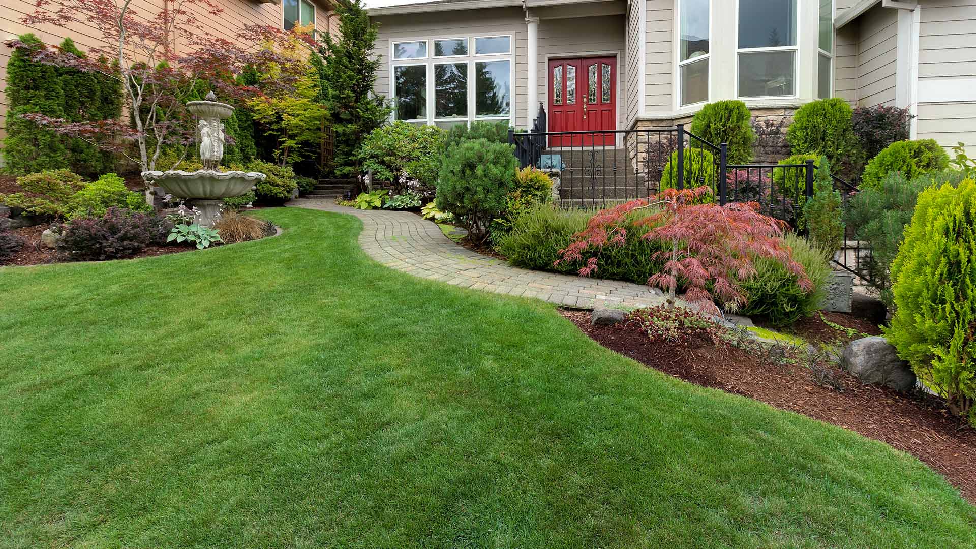 A healthy and maintained lawn for a home front in New Hope, PA.